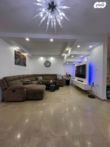 דירת גן, קרית ים ב', קרית ים