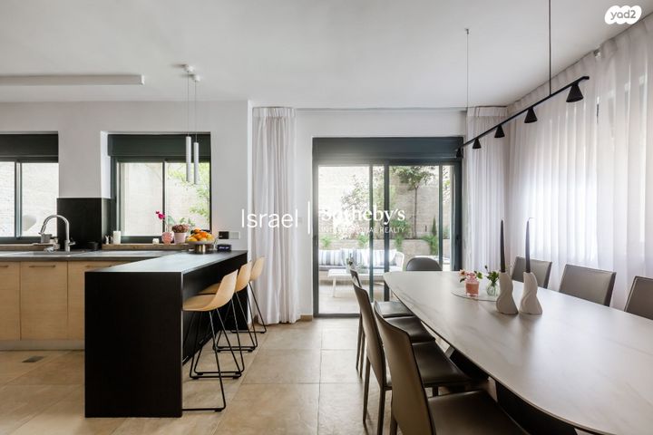 דו משפחתי, רמת דניה, ירושלים