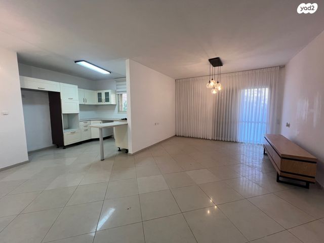 דירה, ישראל גלילי, רמות הרכס, באר שבע