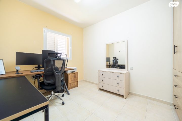 דירה, הרב פינטו מסעוד אשר, פתח תקווה