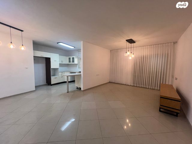 דירה, ישראל גלילי, רמות הרכס, באר שבע