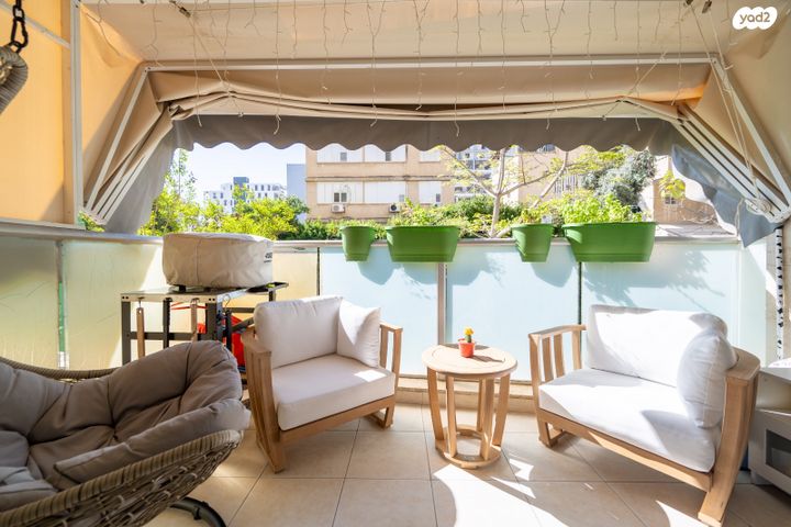 דירה, הרב פינטו מסעוד אשר, פתח תקווה