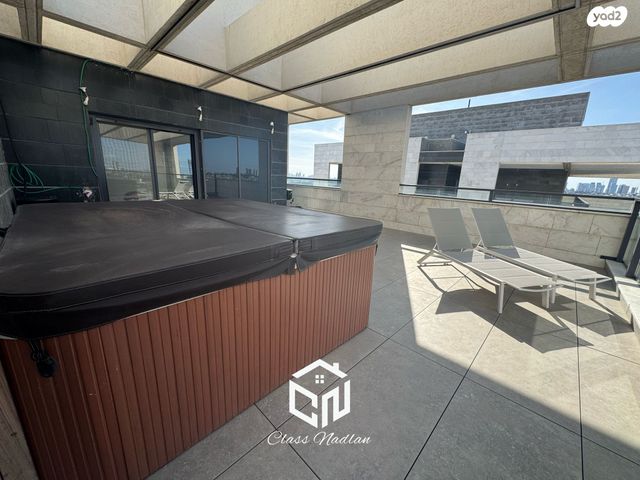 גג/ פנטהאוז, רמת אפעל, רמת גן