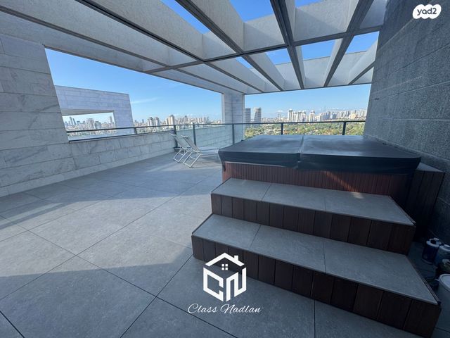 גג/ פנטהאוז, רמת אפעל, רמת גן