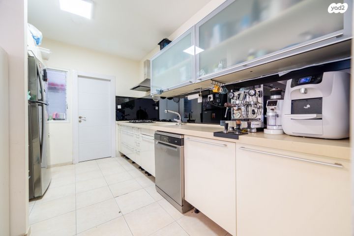 דירה, הרב פינטו מסעוד אשר, פתח תקווה