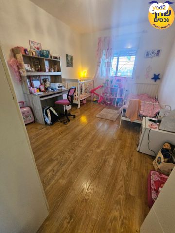 דירת גן, רבי יוסי בן קיסמא, אלעד, אלעד