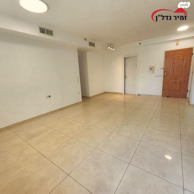 דירה, אמיר דרורי, חולון