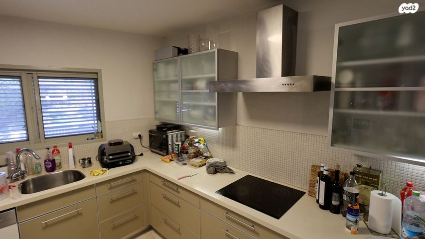 דו משפחתי, המרגנית 37, שכונת הותיקים, רמת גן