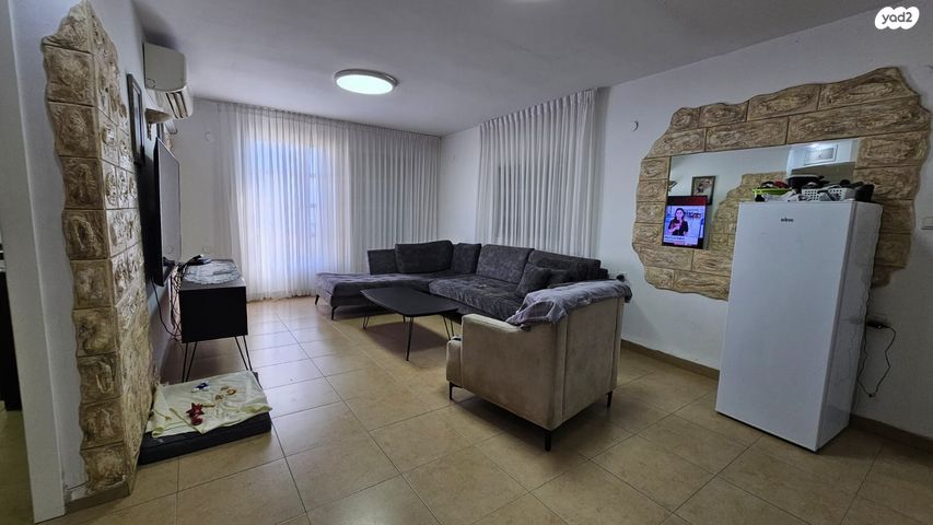 דירה, שטרית, שיכון ב, טבריה