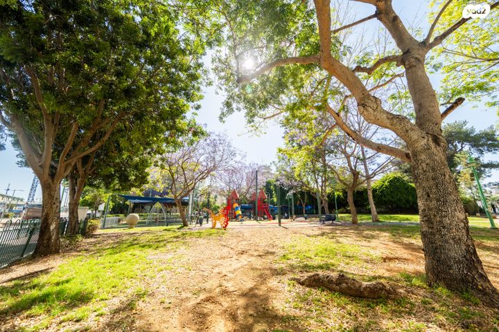 דירה, הרב פינטו מסעוד אשר, פתח תקווה