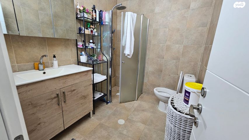 דירה, שטרית, שיכון ב, טבריה