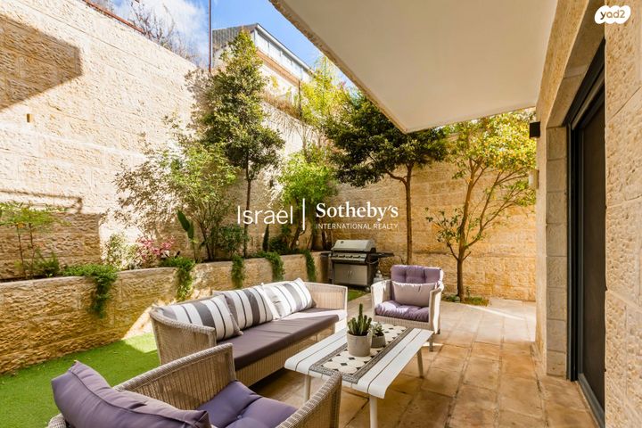 דו משפחתי, רמת דניה, ירושלים