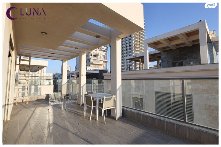 בית פרטי/ קוטג', בני בנימין 30, גלי הים, נתניה