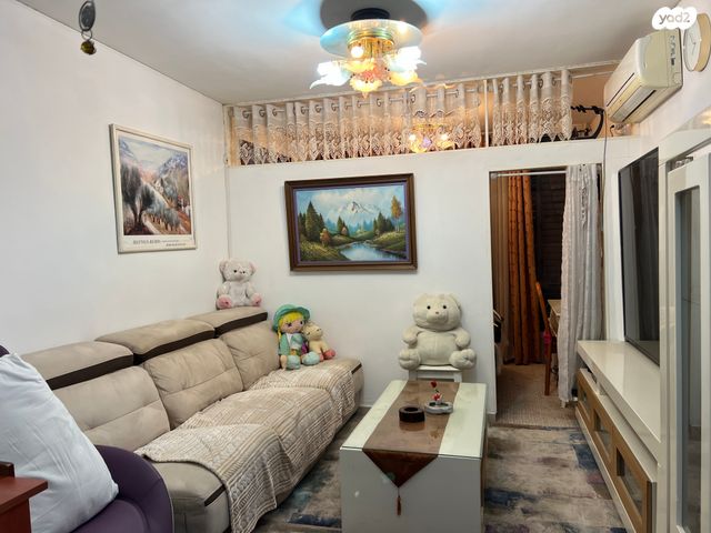 דירה, הרקפת, נאות אשכול, יבנה