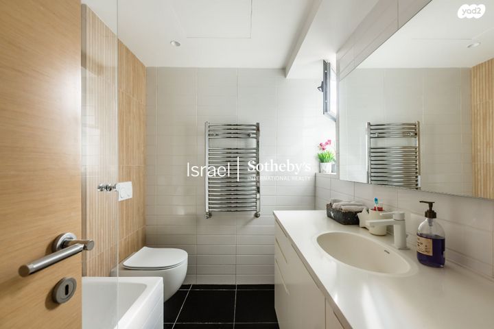 דו משפחתי, רמת דניה, ירושלים