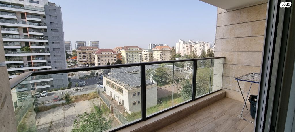 דירה, דרך העצמאות 29, ליבת העיר, יהוד מונוסון