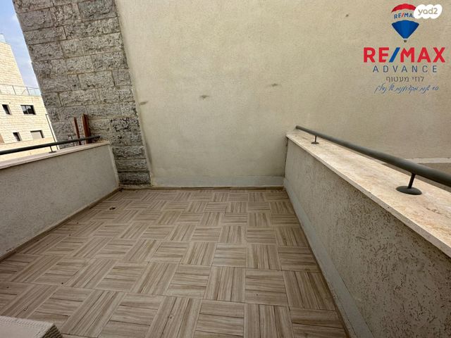 בית פרטי/ קוטג', הרב יצחק שניארסון, המחנה הצבאי, קרית מלאכי