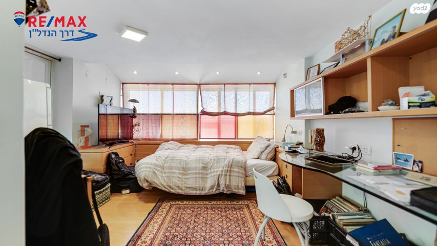 גג/ פנטהאוז, שמעון בן צבי, שטח 9, גבעתיים