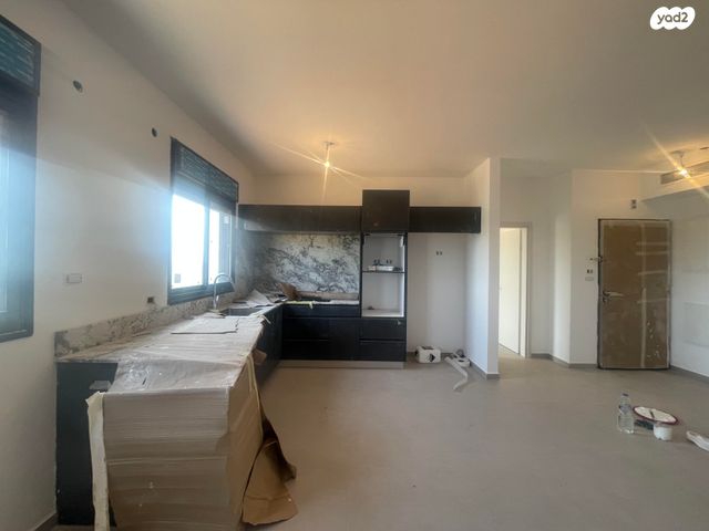 דירה, עוזי חיטמן, נווה זמר, רעננה