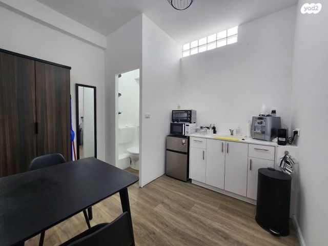 משרדים, הרצל, עמידר, טירת כרמל