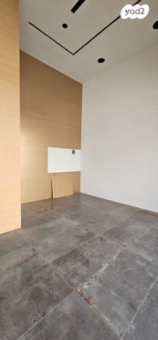 חנויות/ שטח מסחרי, מרכז העיר, קרית אתא