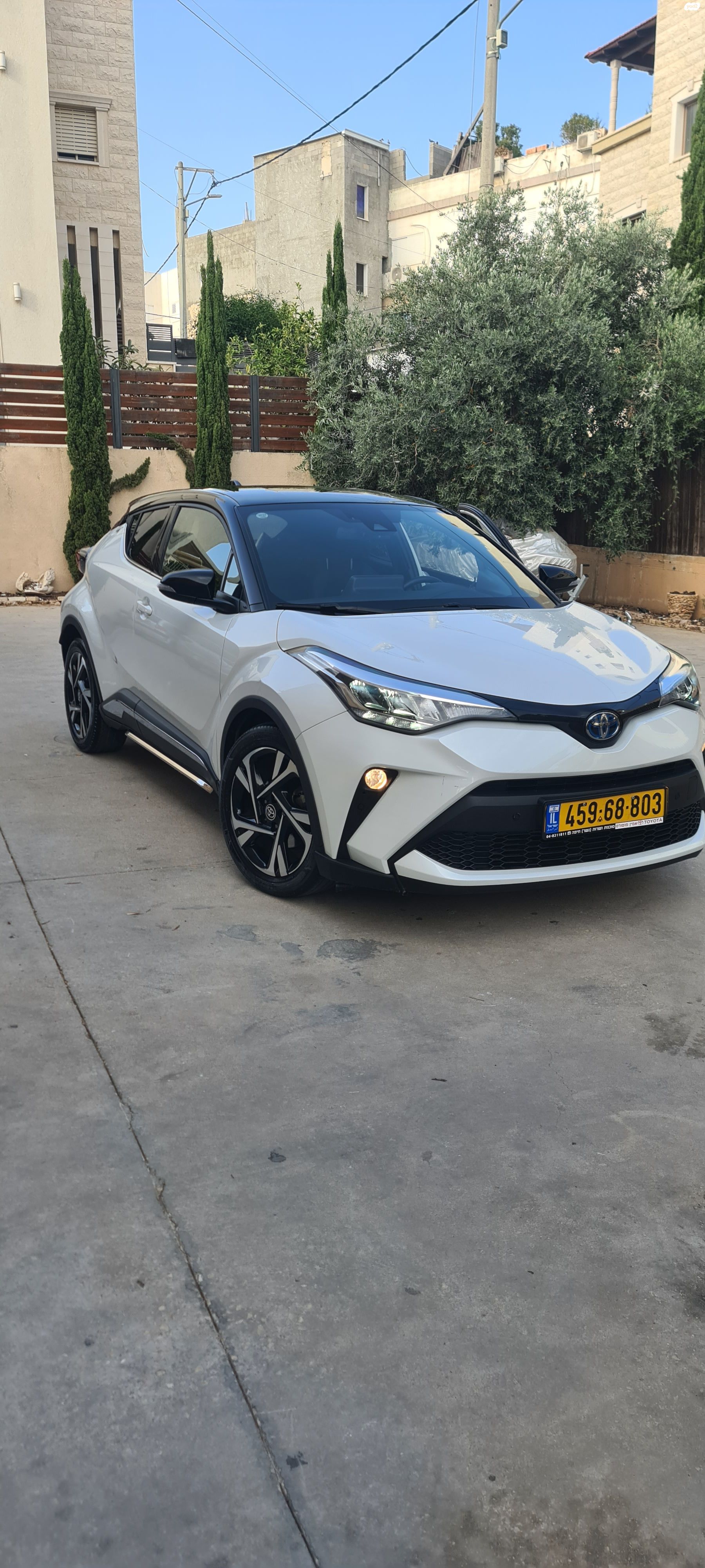 מודעת רכב טויוטה C-HR