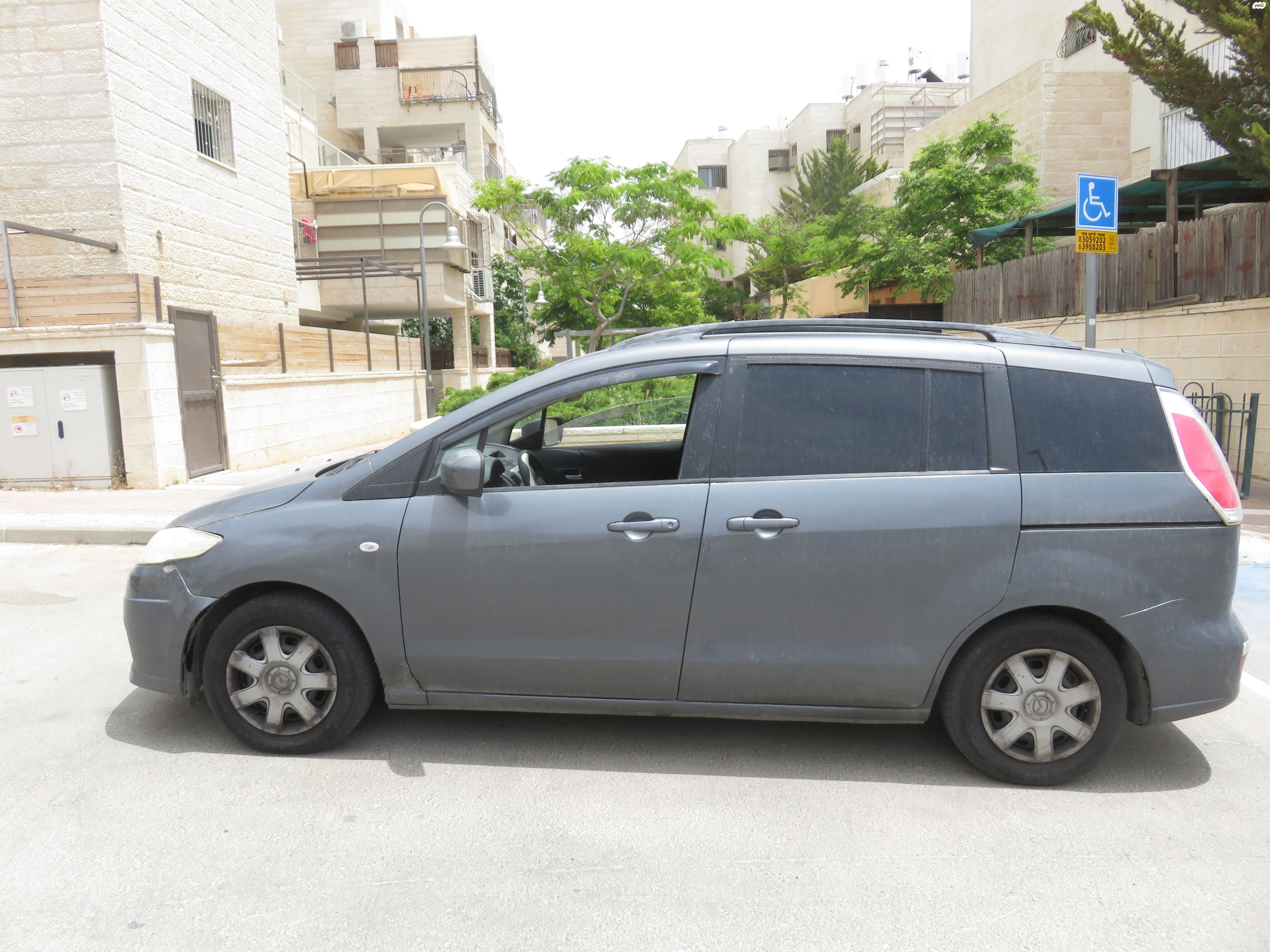 מודעת רכב מאזדה 5