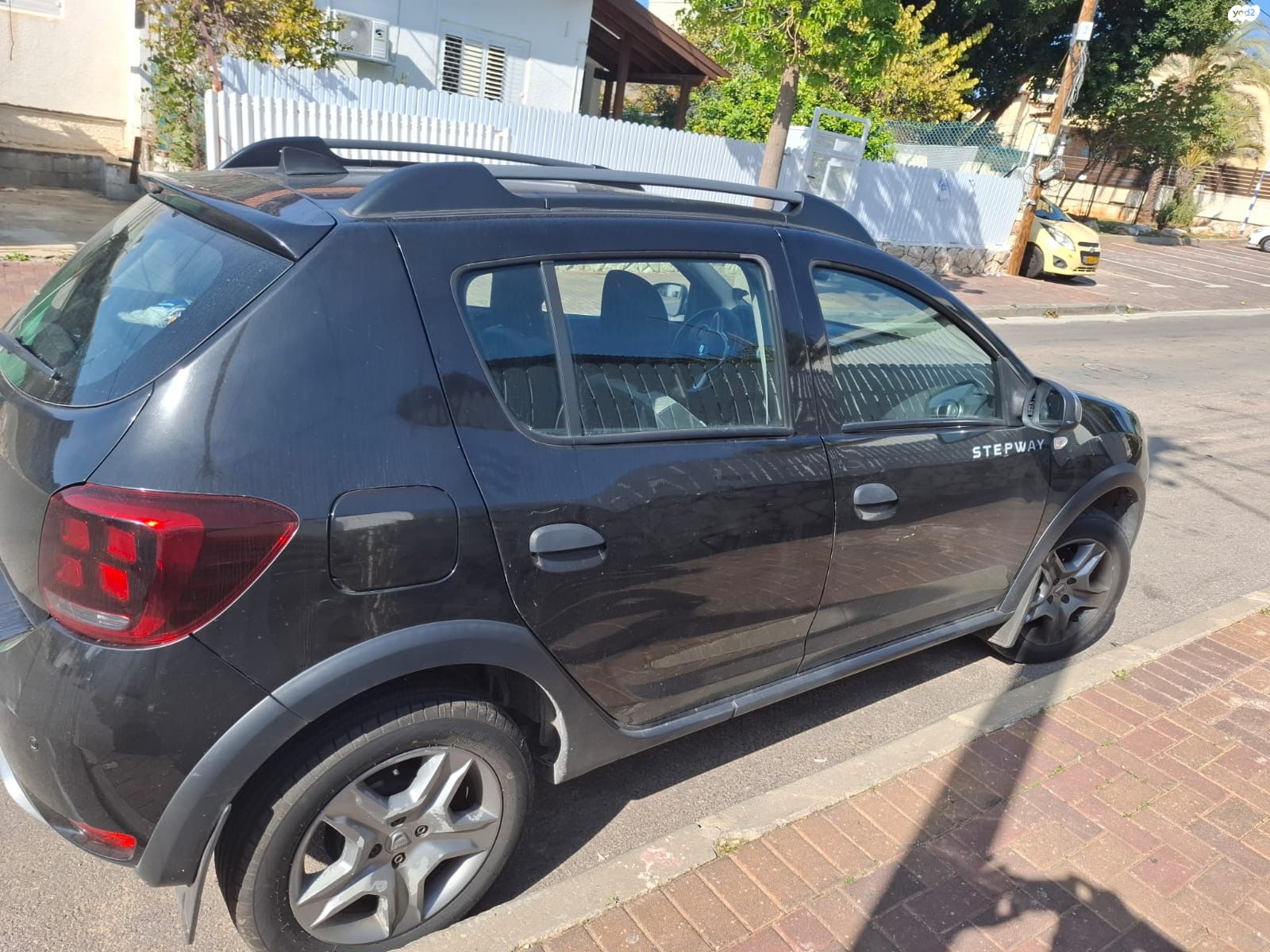 מודעת רכב דאצ'יה סנדרו Stepway