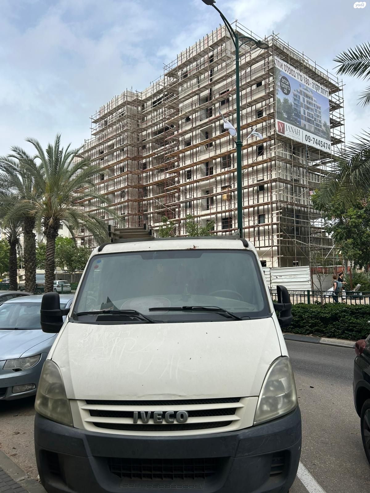 מודעת רכב איווקו דיילי