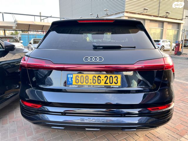 אאודי Q8 e-tron