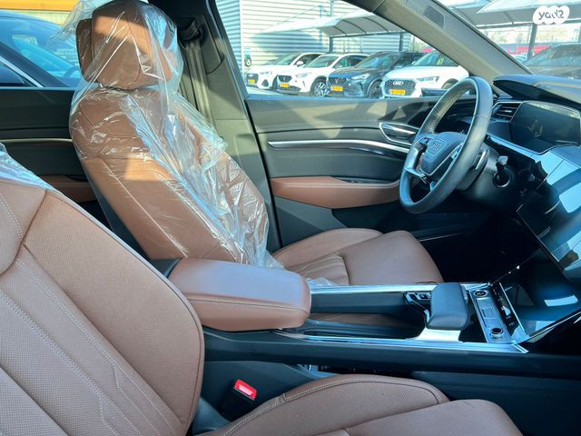 אאודי Q8 e-tron