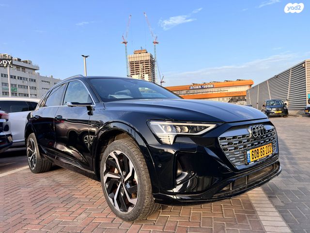 אאודי Q8 e-tron