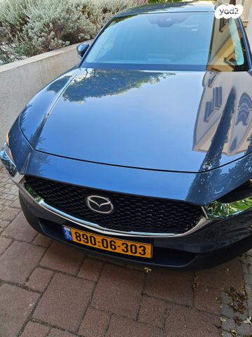 מודעת רכב מאזדה CX-30