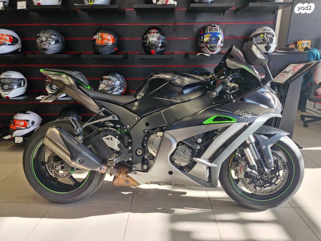 מודעת רכב קאוואסאקי נינג'ה ZX 10R