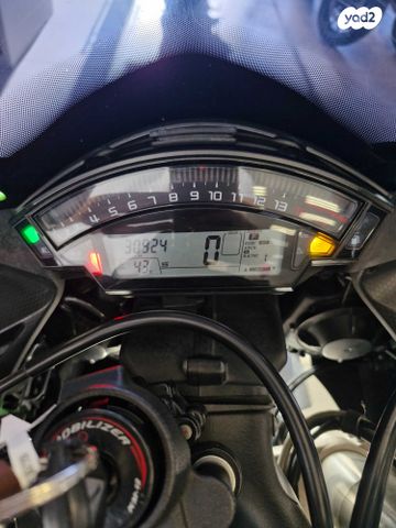 קאוואסאקי נינג'ה ZX 10R