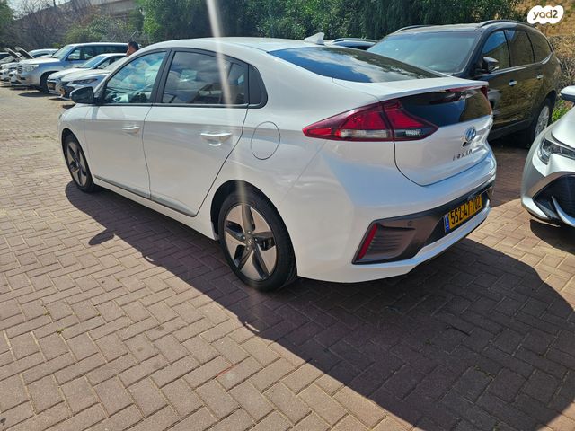 יונדאי איוניק