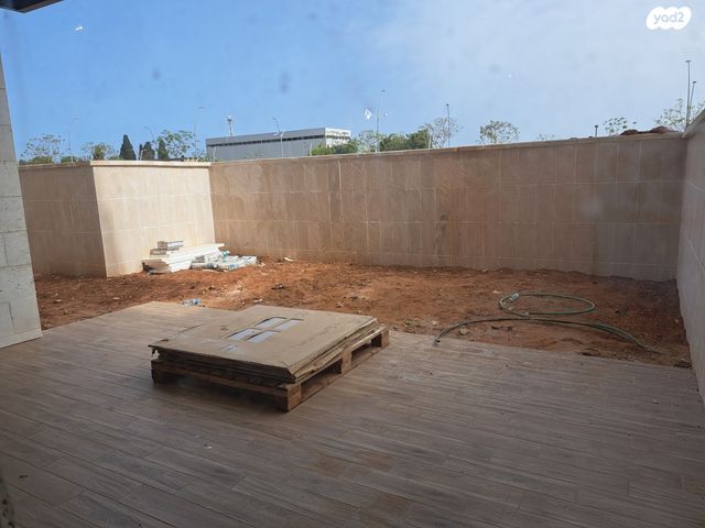 דירת גן, עוזי חיטמן 6, נווה זמר, רעננה