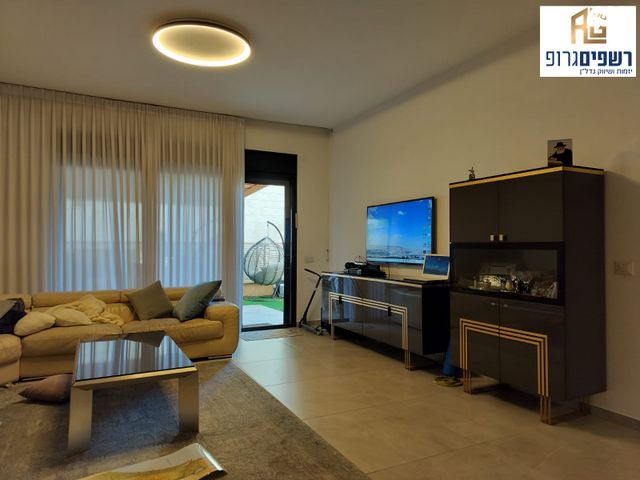 דירת גן, נווה זמר, רעננה