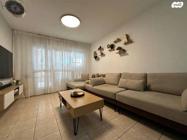 דירת גן, החצב, רמות יצחק, נשר