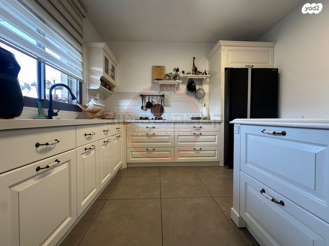 דירה, דבורה הנביאה, רובע יזרעאל סביוני העמק, עפולה