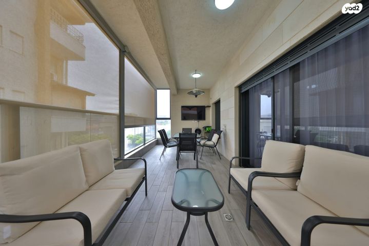 גג/ פנטהאוז, פרישמן 37, אברמסקי, קרית אתא