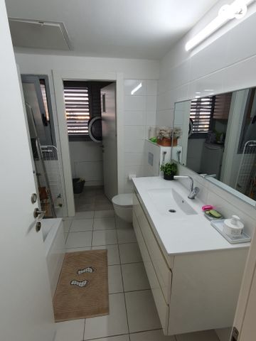 דירה, צבי תדמור, ח-501, חולון