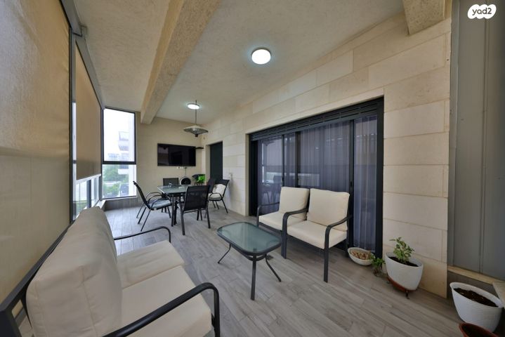 גג/ פנטהאוז, פרישמן 37, אברמסקי, קרית אתא