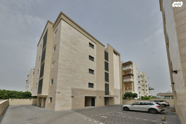 גג/ פנטהאוז, פרישמן 37, אברמסקי, קרית אתא