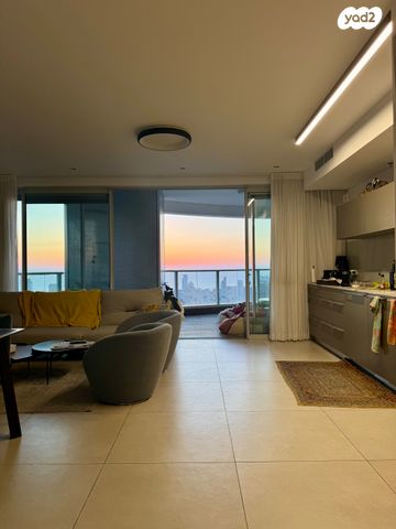 דירה, גרציאני יצחק 4, גני שרונה, קרית הממשלה, תל אביב יפו