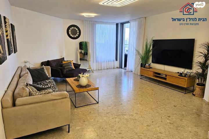 דירה, דוד צדוק, בן גוריון, חולון