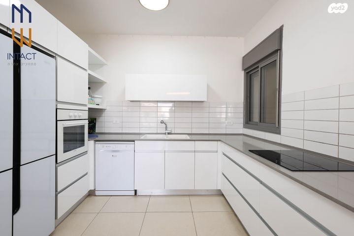 דירה, ברקת, אבני חן, חריש