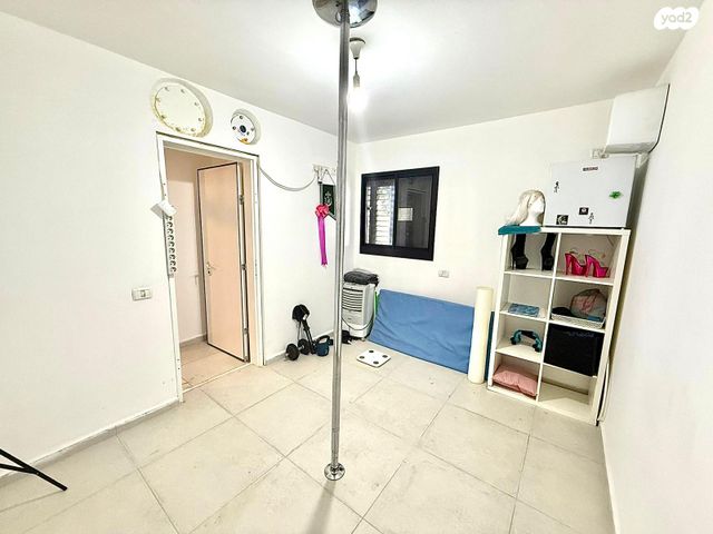 דירה, מעפילי אגוז 84, נווה חן, תל אביב יפו