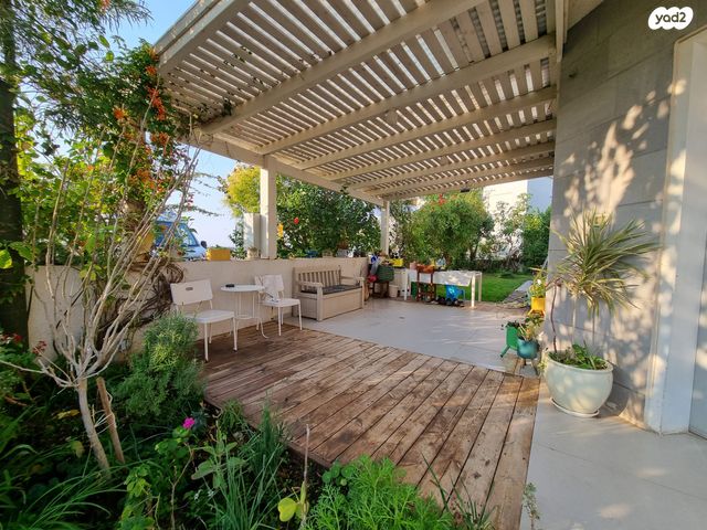 דו משפחתי, הראשונים, עפולה