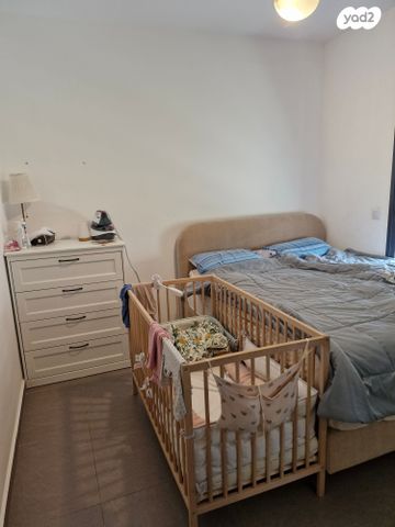 דירה, הקרן, הרצליה